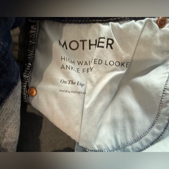 Mother High Waisted Looker Ankle Fray - Picture 6 of 8
